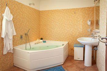 Motta 4* Motta SantʼAnastasia