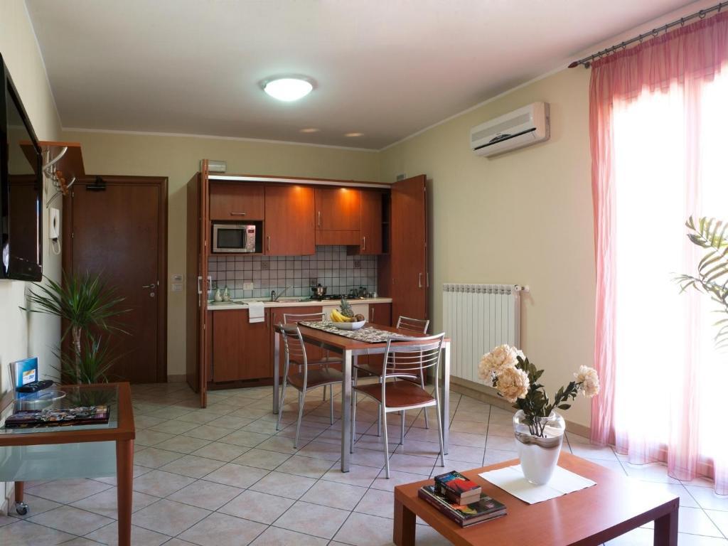 Motta 4* Motta SantʼAnastasia
